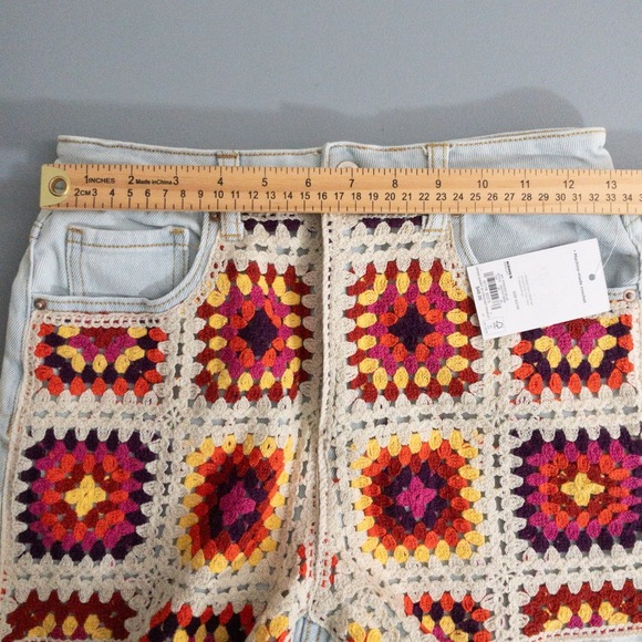 SO Granny Square Crochet Buttonfly Denim Shorts Womens Size 5/27 W Retro Raw New - Picture 9 of 11